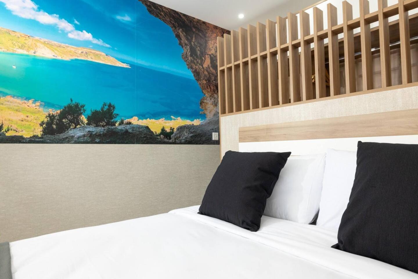 Ivory Suite Seafront With Views!- Fl 15 By Homely St. Paul's Bay Exterior foto